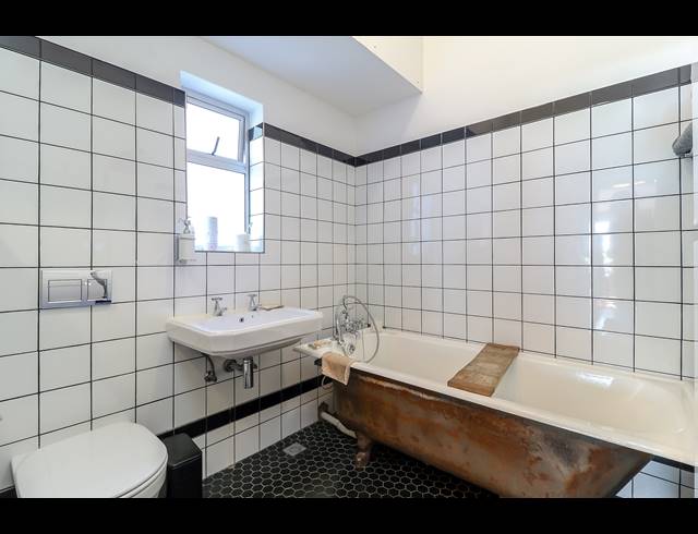 2 BEDROOM APARTMENT TO LET IN GREEN POINT